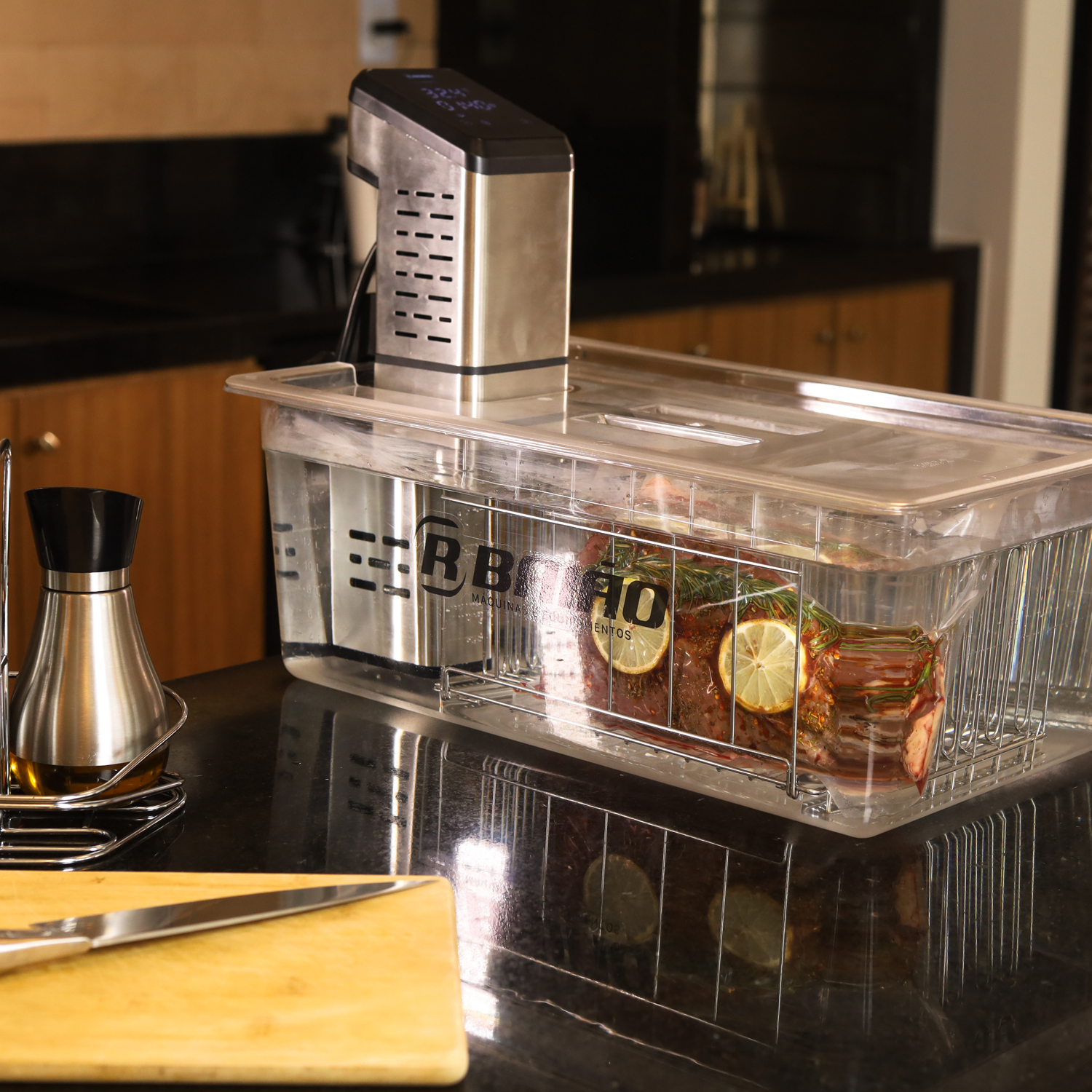 termocirculador sous vide em uso